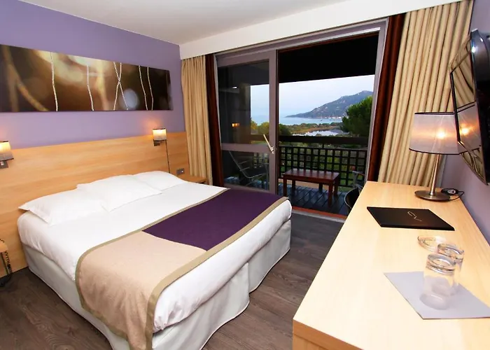 Ξενοδοχείο Castell'verde 3*